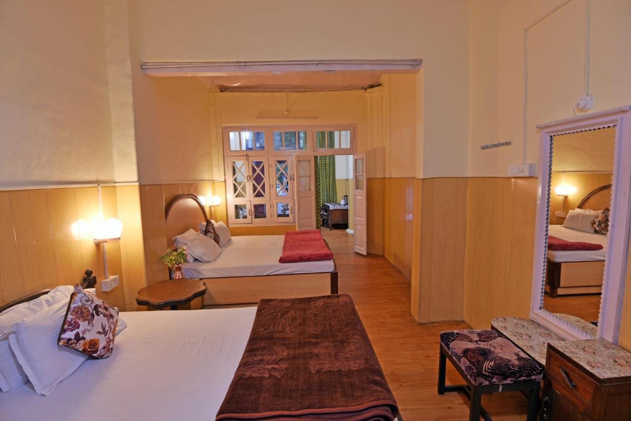India Hotel - Lake View - Mall Road Nainital Exteriör bild