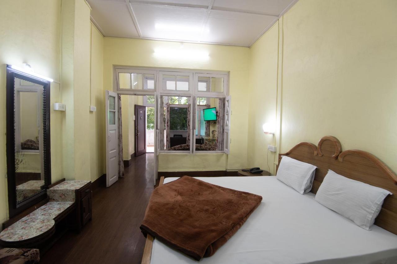 India Hotel - Lake View - Mall Road Nainital Exteriör bild