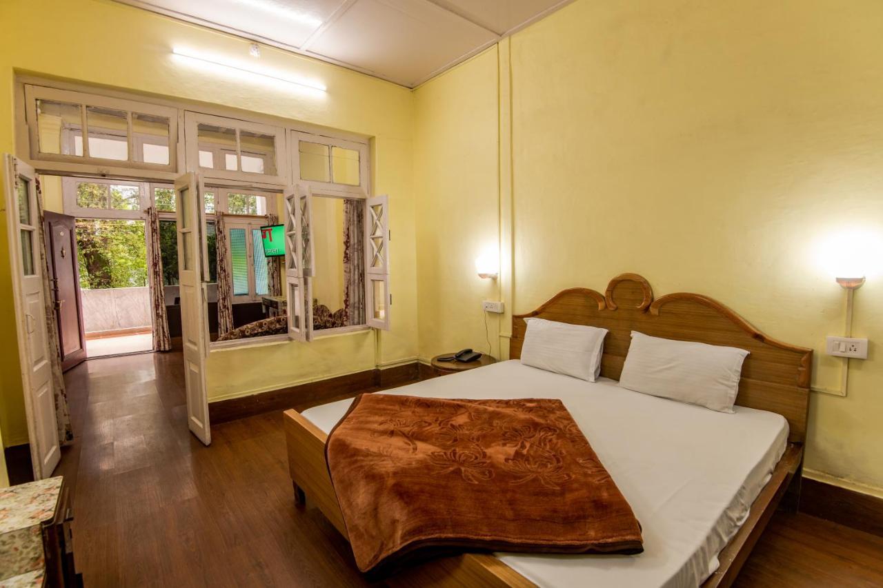 India Hotel - Lake View - Mall Road Nainital Exteriör bild